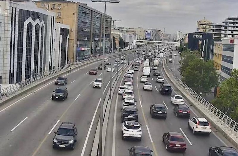 Bəzi yollarda tıxac var – Siyahı