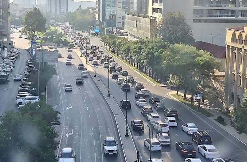 Əksər yollar tıxaclıdır – Siyahı