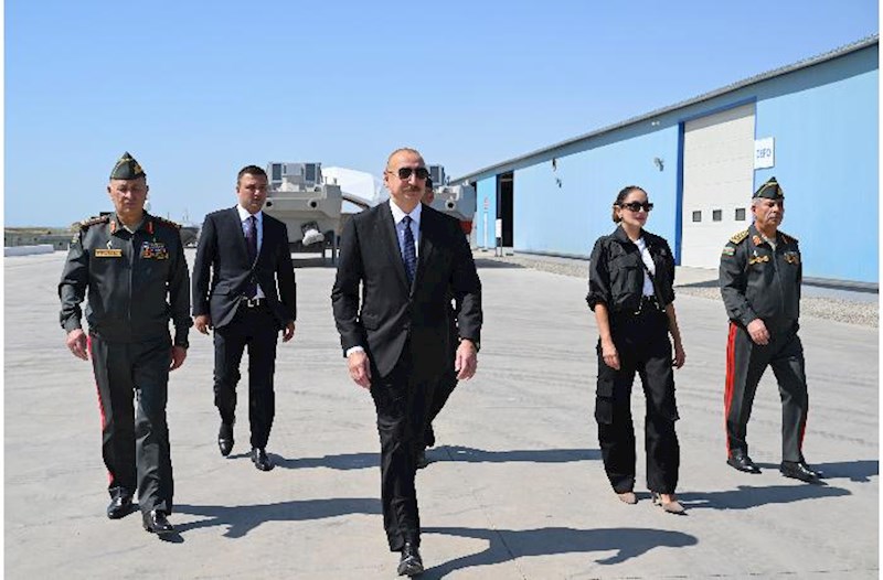 Prezident və birinci xanım Hərbi Dəniz Qüvvələrində olublar – Fotolar